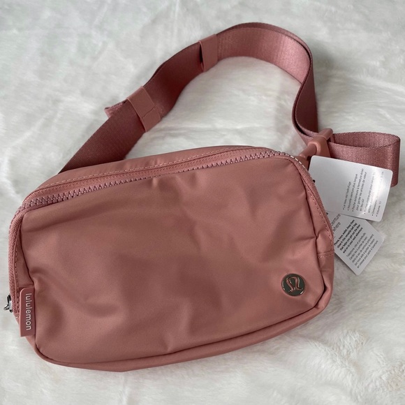 NWT Lululemon Belt Bag 😊 - Picture 2 of 6
